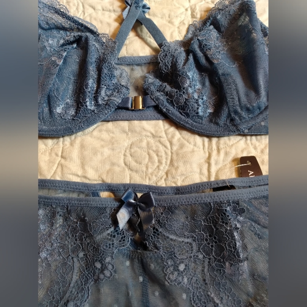NWT Adoreme blue lace bra set, 34C, M - Picture 4 of 5